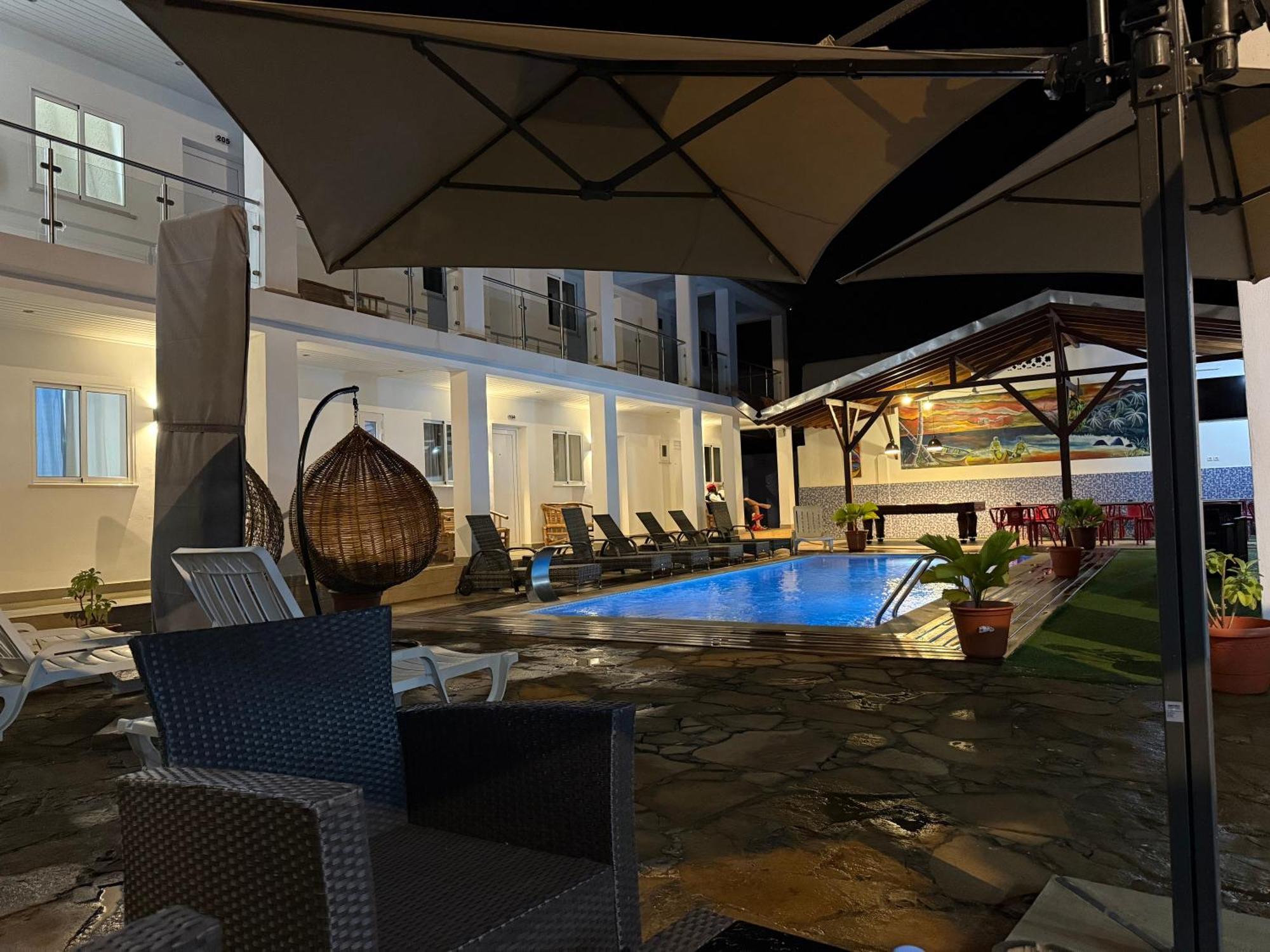 Hotel Kenito Sao Tome Exteriör bild